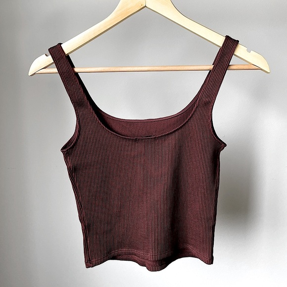 Dynamite Maroon Seamless Tank Top - Picture 3 of 4